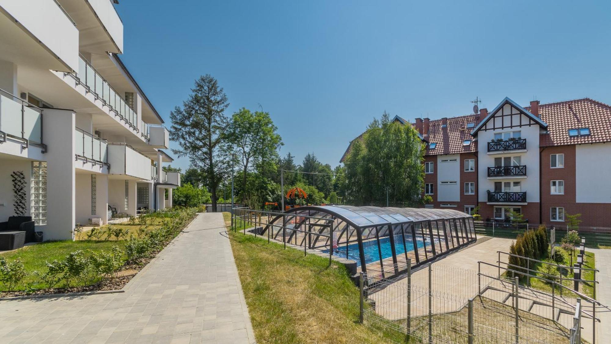 Apartamenty Sun & Snow Baltic Garden Z Basenem I Placem Zabaw Штутово Екстер'єр фото
